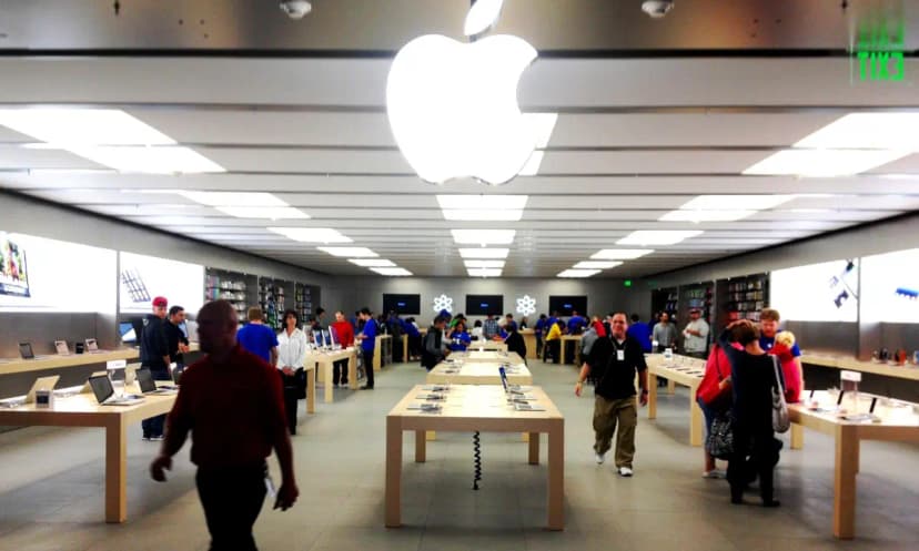 Đổ xô mua iPhone vì sợ tăng giá do thuế mới
